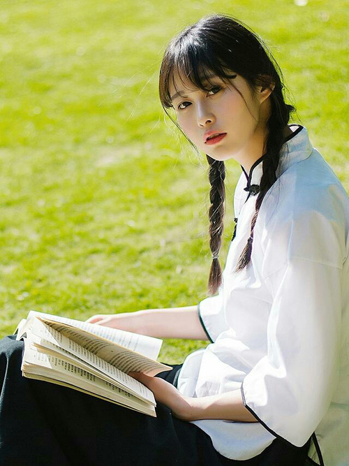 开云入口-_水上漂移车表演：速度与水花的碰撞_，小车水上漂移