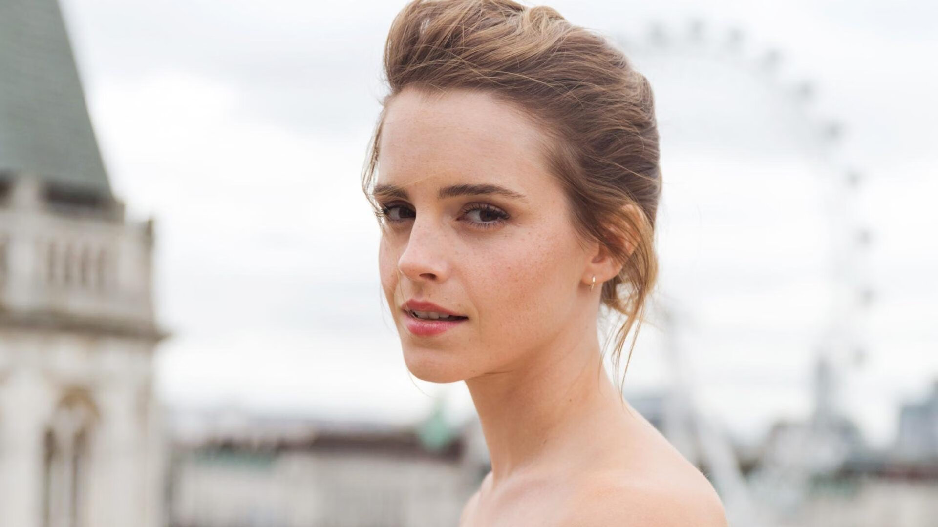 “西甲战火不断，豪门正面交锋”，西甲豪门球队排名